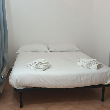 Casa N 2 Con Parcheggio Privato E Colonnina Ricarica Lägenhet Livorno Exteriör bild