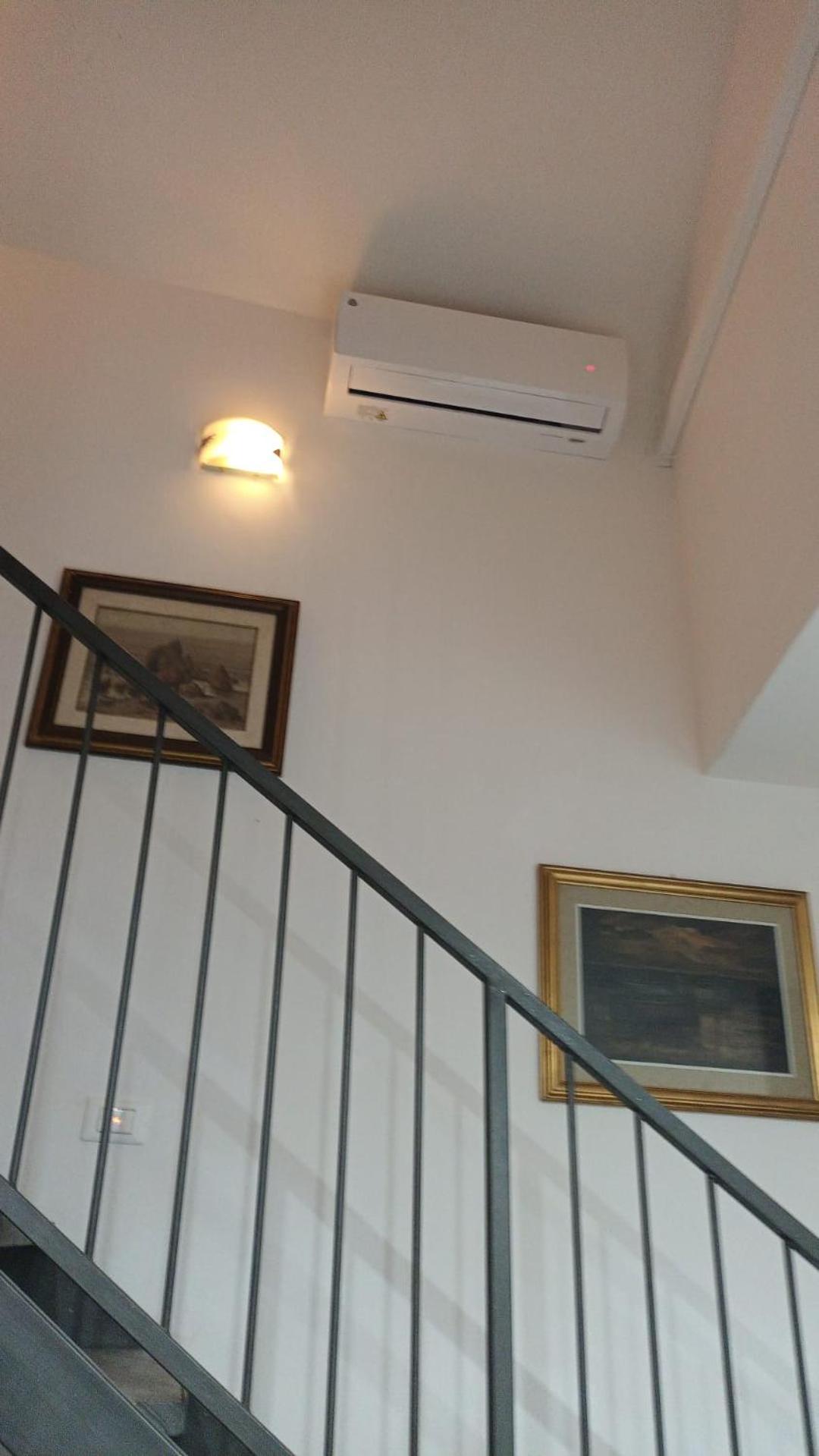 Casa N 2 Con Parcheggio Privato E Colonnina Ricarica Lägenhet Livorno Exteriör bild