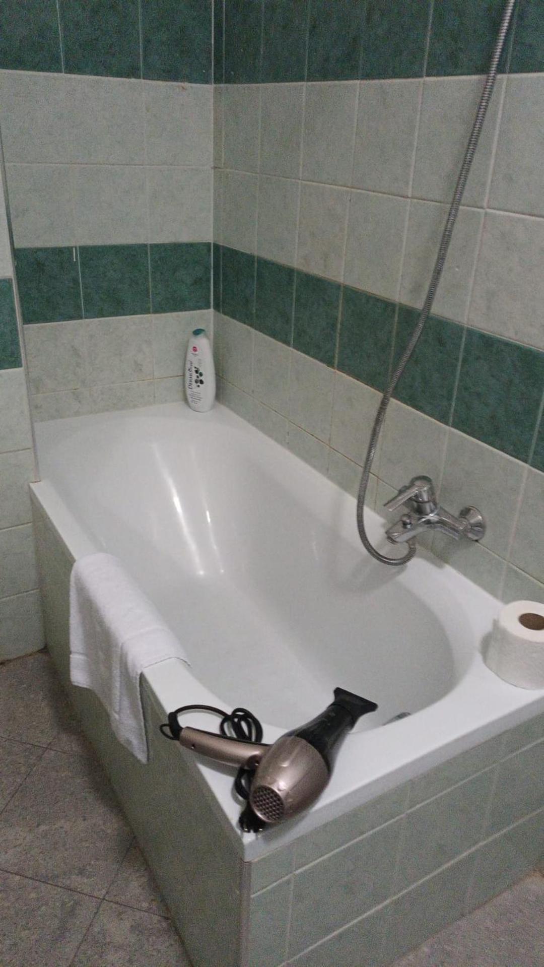 Casa N 2 Con Parcheggio Privato E Colonnina Ricarica Lägenhet Livorno Exteriör bild